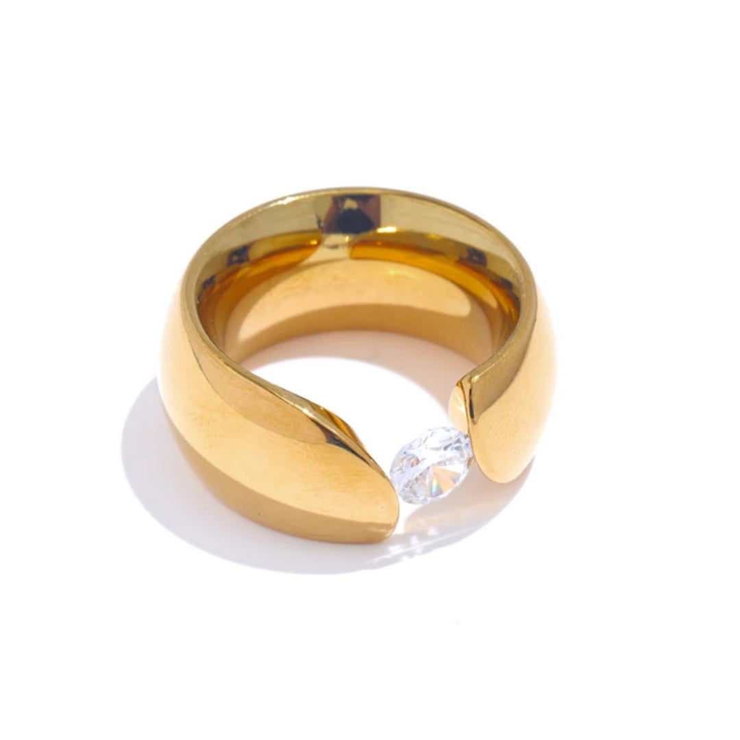 anillo de mujer, joyería de oro, anillo de acero inoxidable, circonitas cúbicas, joyería de calidad, regalo para ella, anillo de moda, joyería exclusiva, LENORA, anillo elegante, Anillo Alma Radiante oro 18K PVD - lenorajewelry.com/anillo-alma-radiante