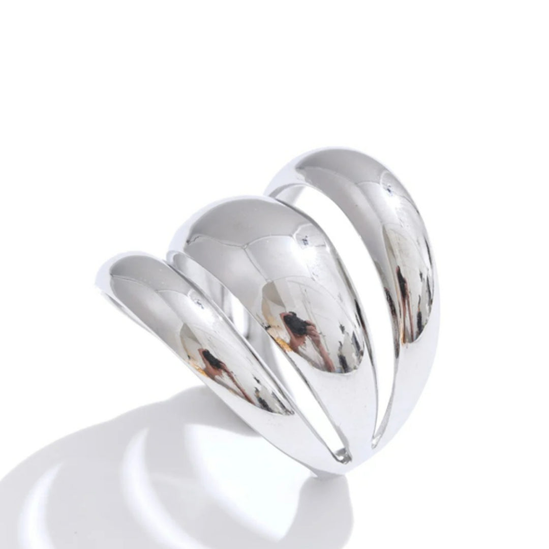 Joya geométrica en acero inoxidable dorado – lenorajewelry.com/anillo-geometrico-capas-doradas
anillo geométrico, joyería de acero inoxidable, anillo dorado para mujer, joyas modernas, regalo elegante, lenora joyas, diseño ajustable, envío rápido, oro PVD, accesorio único