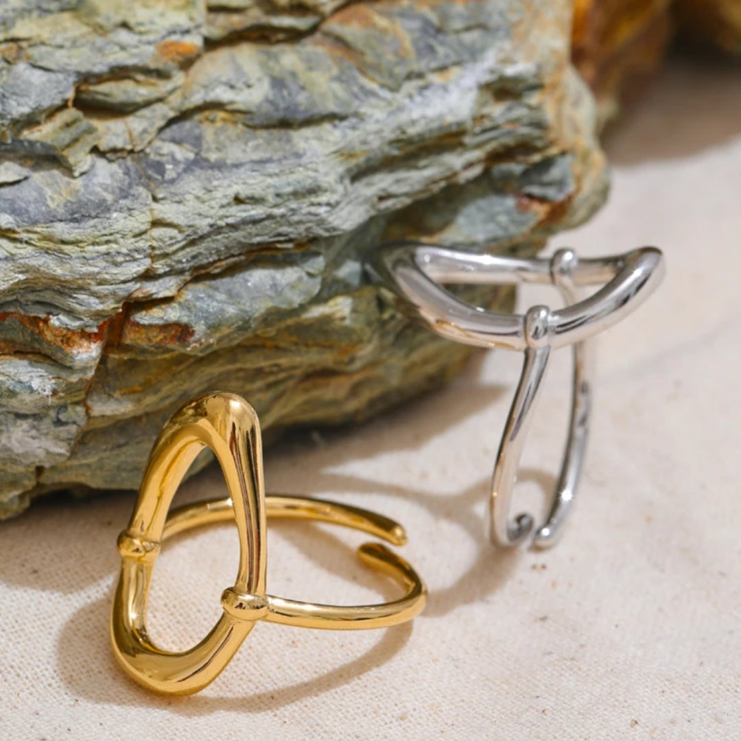 Essential Oval Ring