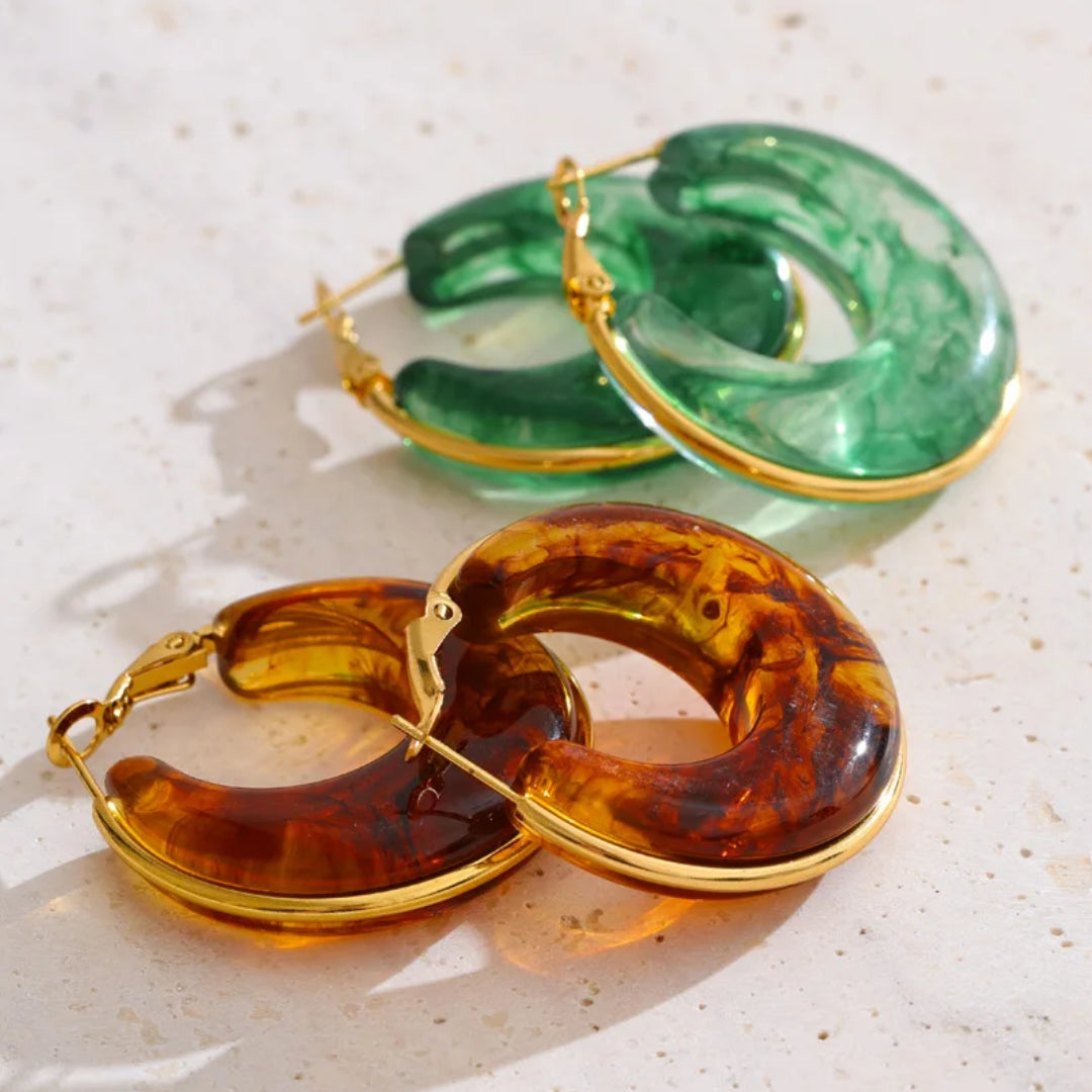 pendientes de aro, joyería fina mujer, accesorios de moda, aros de oro, pendientes chunky, joyas LENORA, regalo elegante, pendientes acrílico, Aros chunky con detalles de acetato - lenorajewelry.com/aros-eteris-oro-acrilico