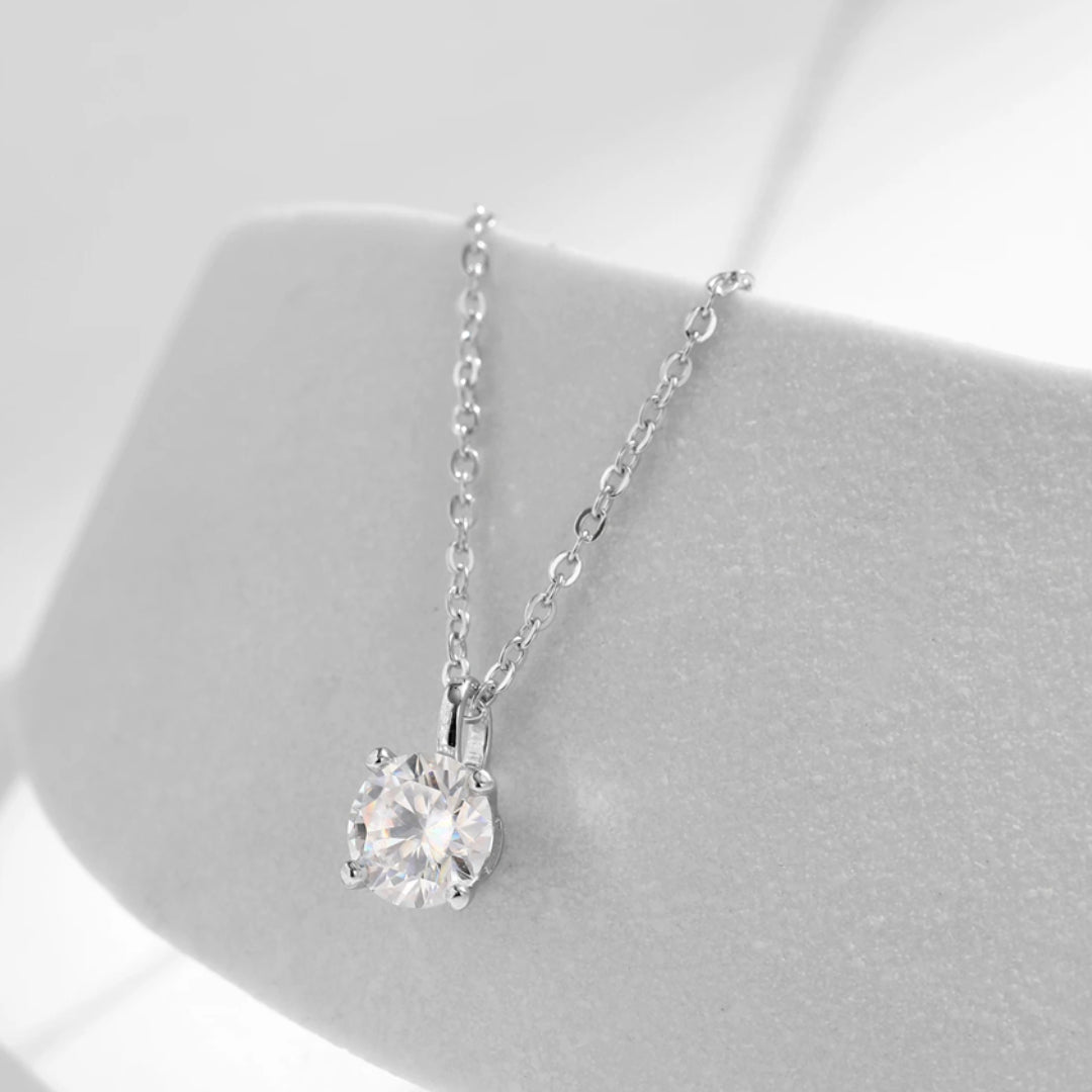 Collar Moissanite D Color VVS1: Colgante de Diamantes de Alta Calidad
