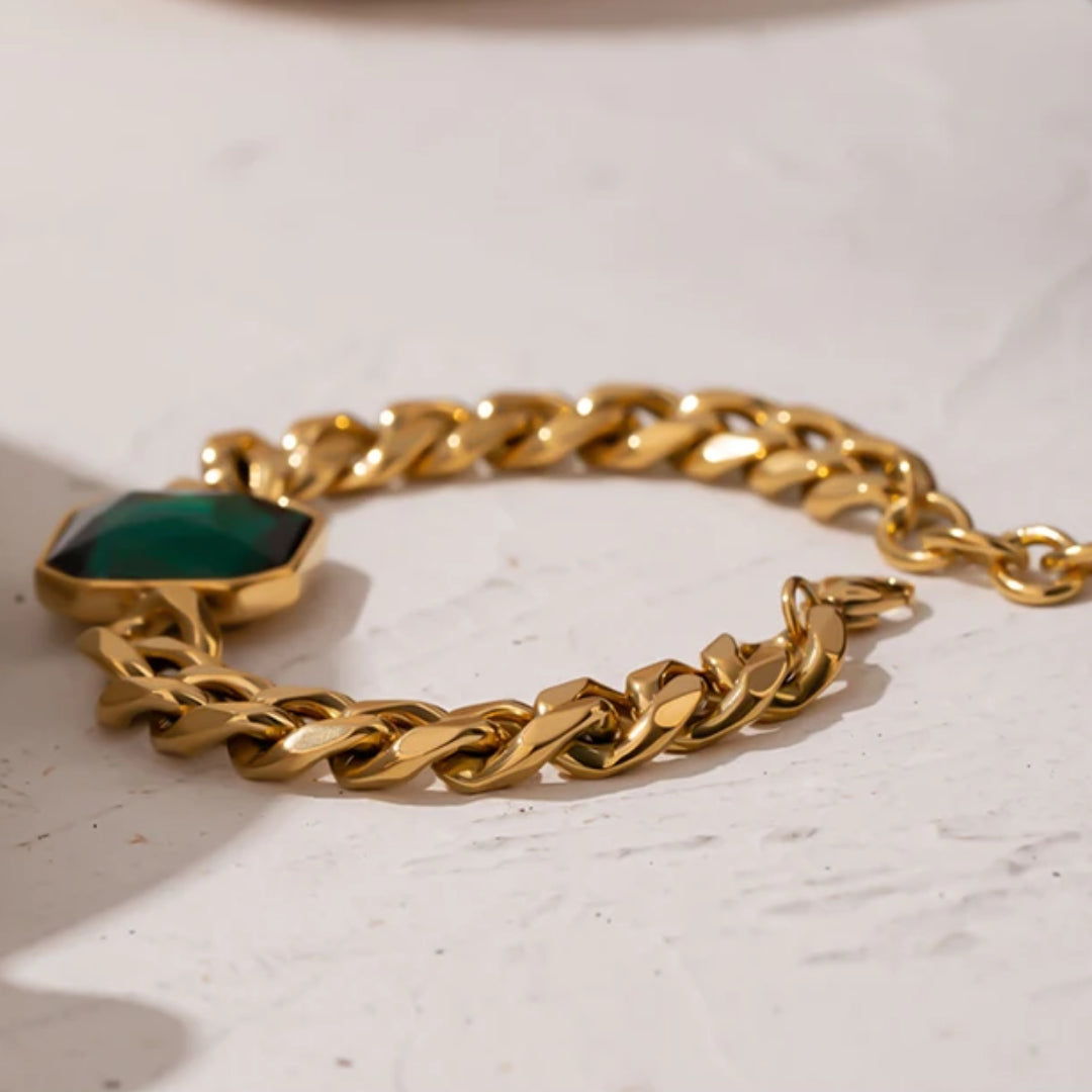 Pulsera Audaz Lenora de acero inoxidable con oro PVD – lenorajewelry.com/pulsera-audaz-lenora, Pulsera de cadena gruesa con cristales verdes, Joyería punk hip hop para mujer, pulsera dorada