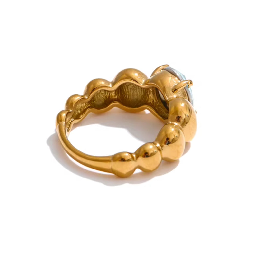 Anillo geométrico de acero inoxidable 316L – lenorajewelry.com/anillo-aura-azul-oro
anillo de zircônia azul, joyería fina para mujeres, accesorios bañados en oro, anillo geométrico, regalo elegante, LENORA