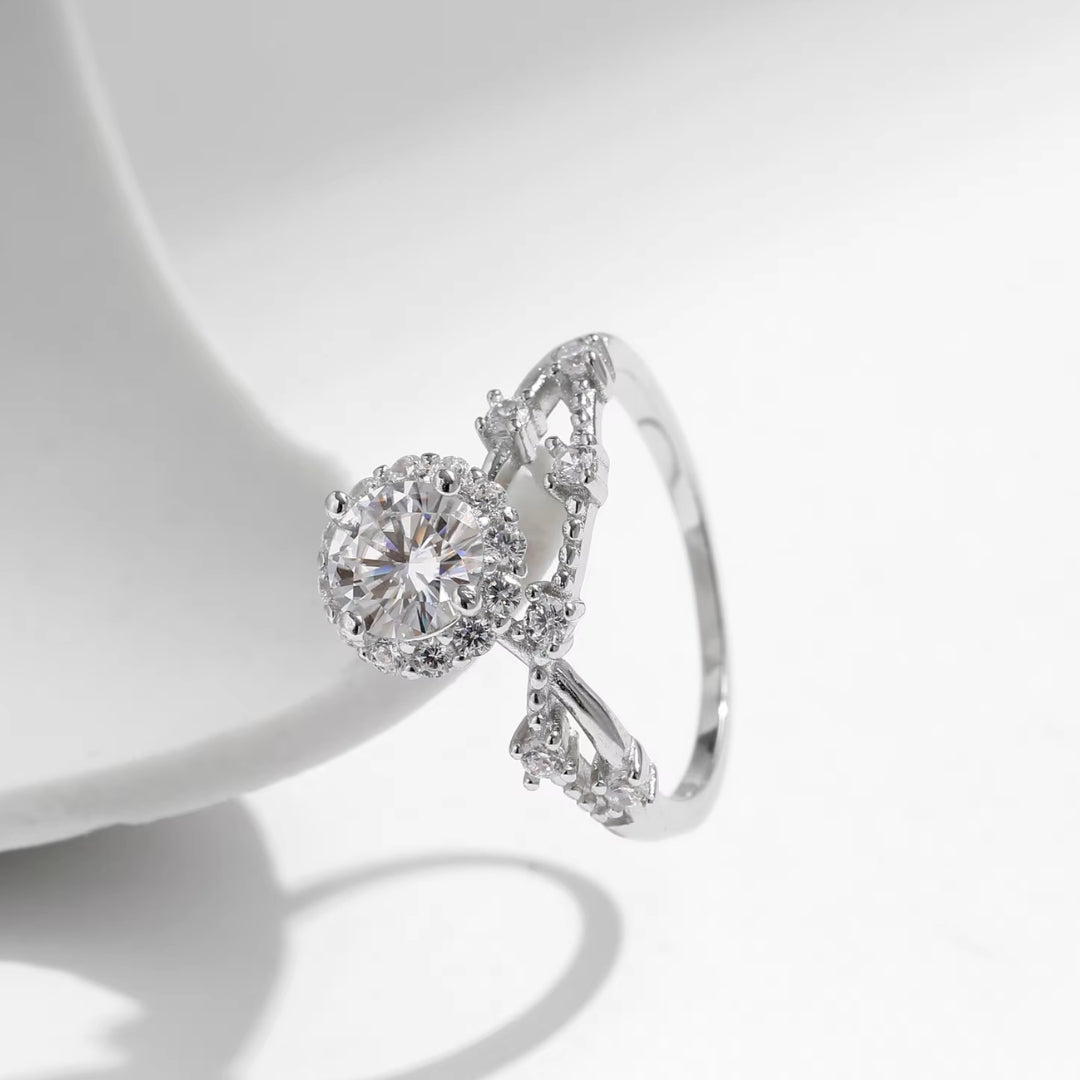 anillo de moissanita, anillo de boda, joyería de lujo, anillo de corona, plata 925, moissanita 0,8ct, joyería fina, anillo elegante, regalo para mujer, anillo personalizado

