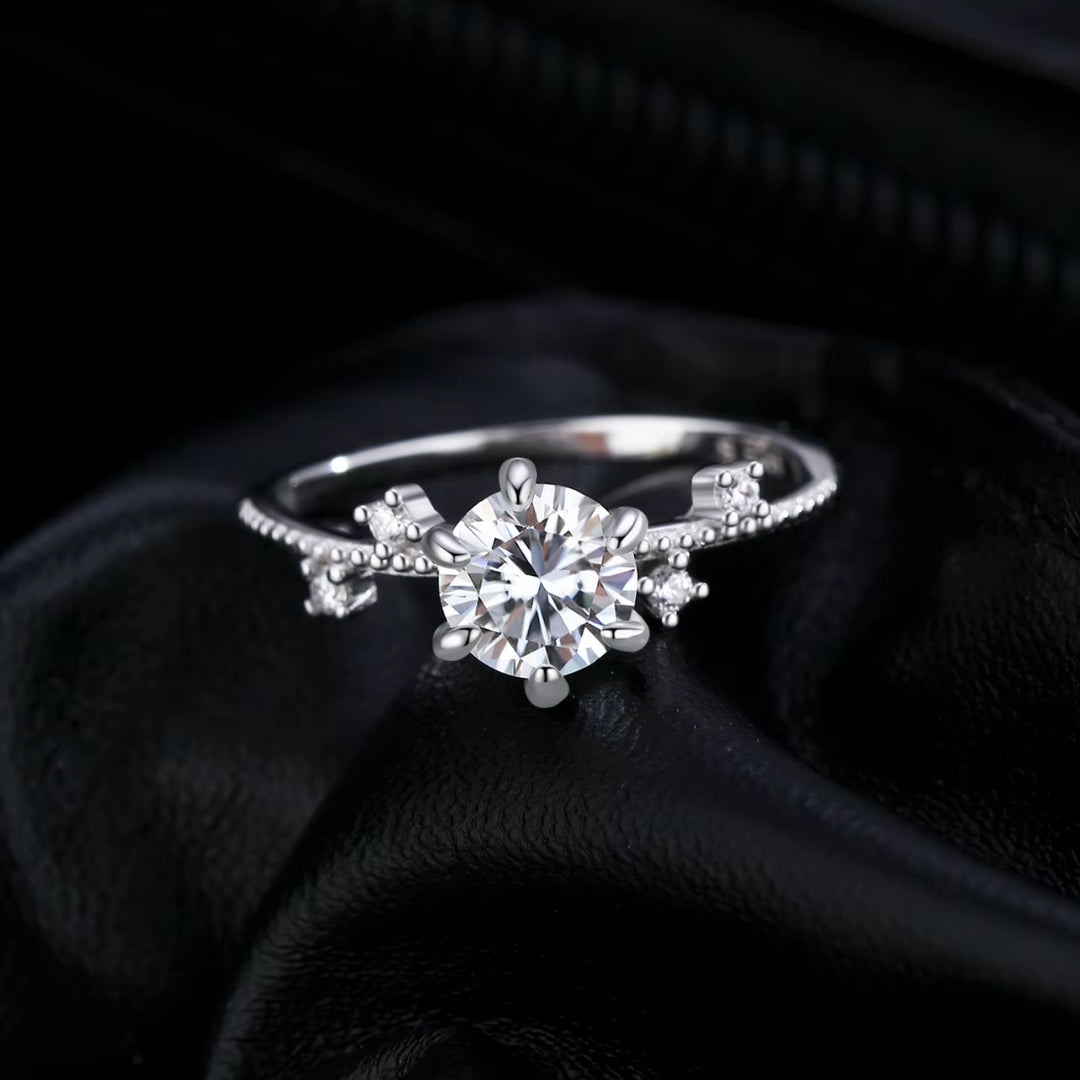 anillo de moissanita, anillo de boda, joyería de plata, anillo de compromiso, diseño de flor, moissanita 1ct, joyería para mujeres, anillo elegante, regalo de boda, joyería fina