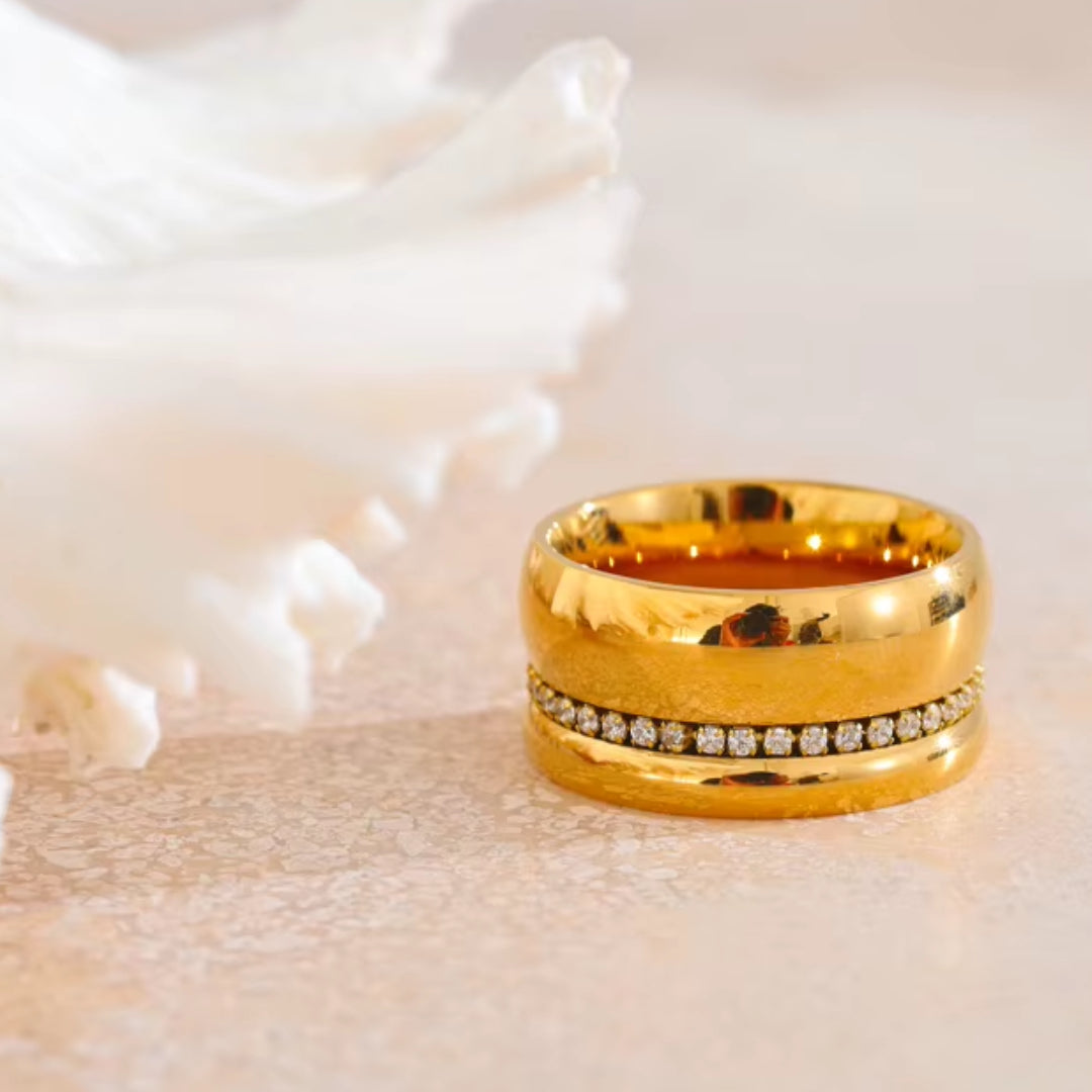 anillo largo, zirconia cubica, oro 18k, joyería elegante, acero inoxidable, regalo mujer, lenora jewelry, anillo de temperamento


