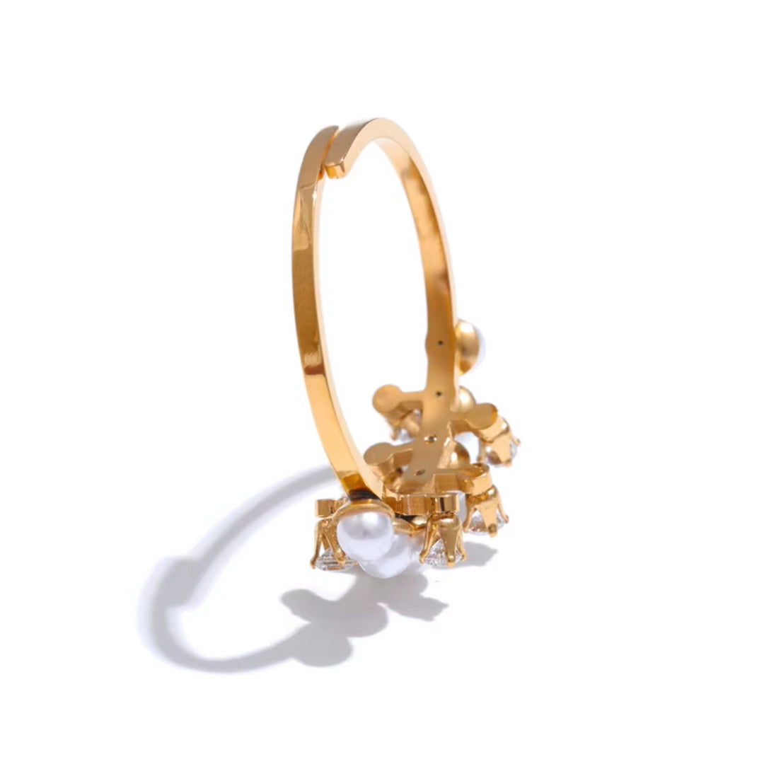 Anillo de perla ajustable con baño de oro 18K, Anillo elegante de zircón y perla para mujer, Joyería femenina delicada con diseño moderno
https://lenorajewelry.com/anillo-ajustable-perla-dorada-zircon