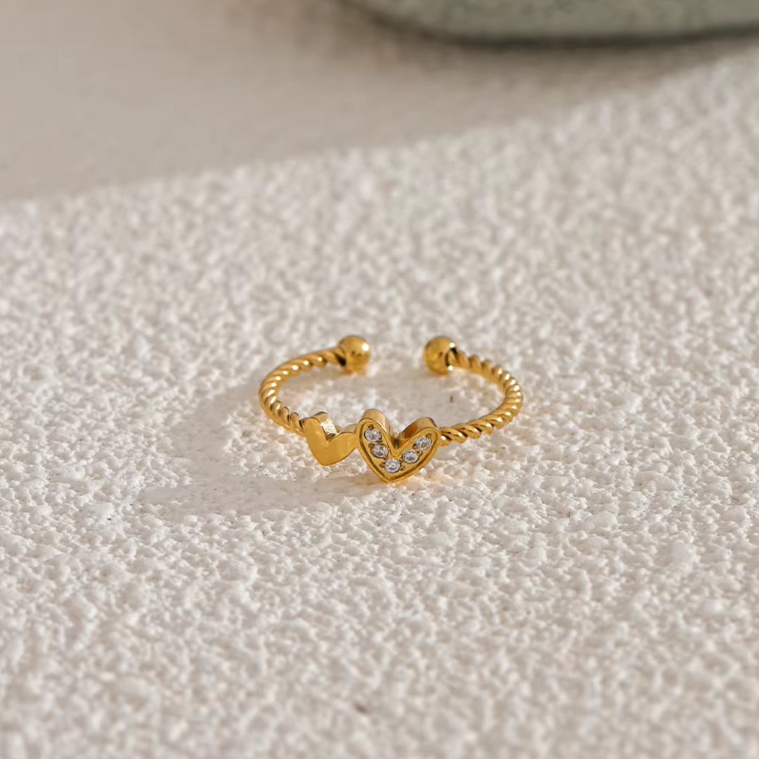 anillo ajustable, anillo de zircón, anillo abierto, joyería de acero inoxidable, anillo dorado, joyería para mujeres
https://lenorajewelry.com/anillo-ajustable-dorado-corazon-oro-18k-lenora