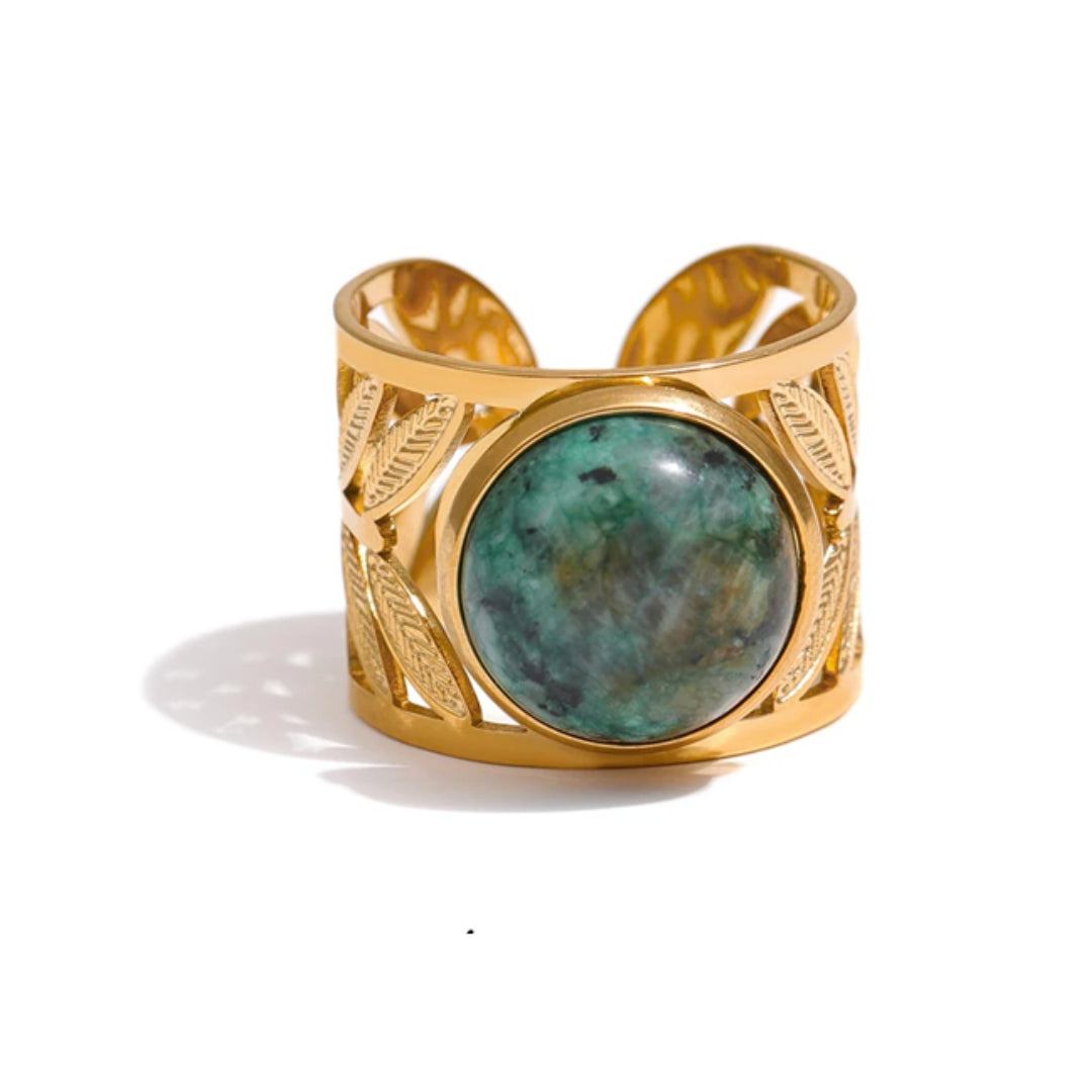 Anillo ajustable dorado con piedra verde turquesa natural
https://lenorajewelry.com/anillo-ajustable-dorado-piedra-verde-turquesaanillo ajustable, sortija dorada, anillo piedra natural, anillo verde turquesa, joyería elegante, anillo de acero inoxidable, regalo sofisticado, bisutería moderna, anillo de moda