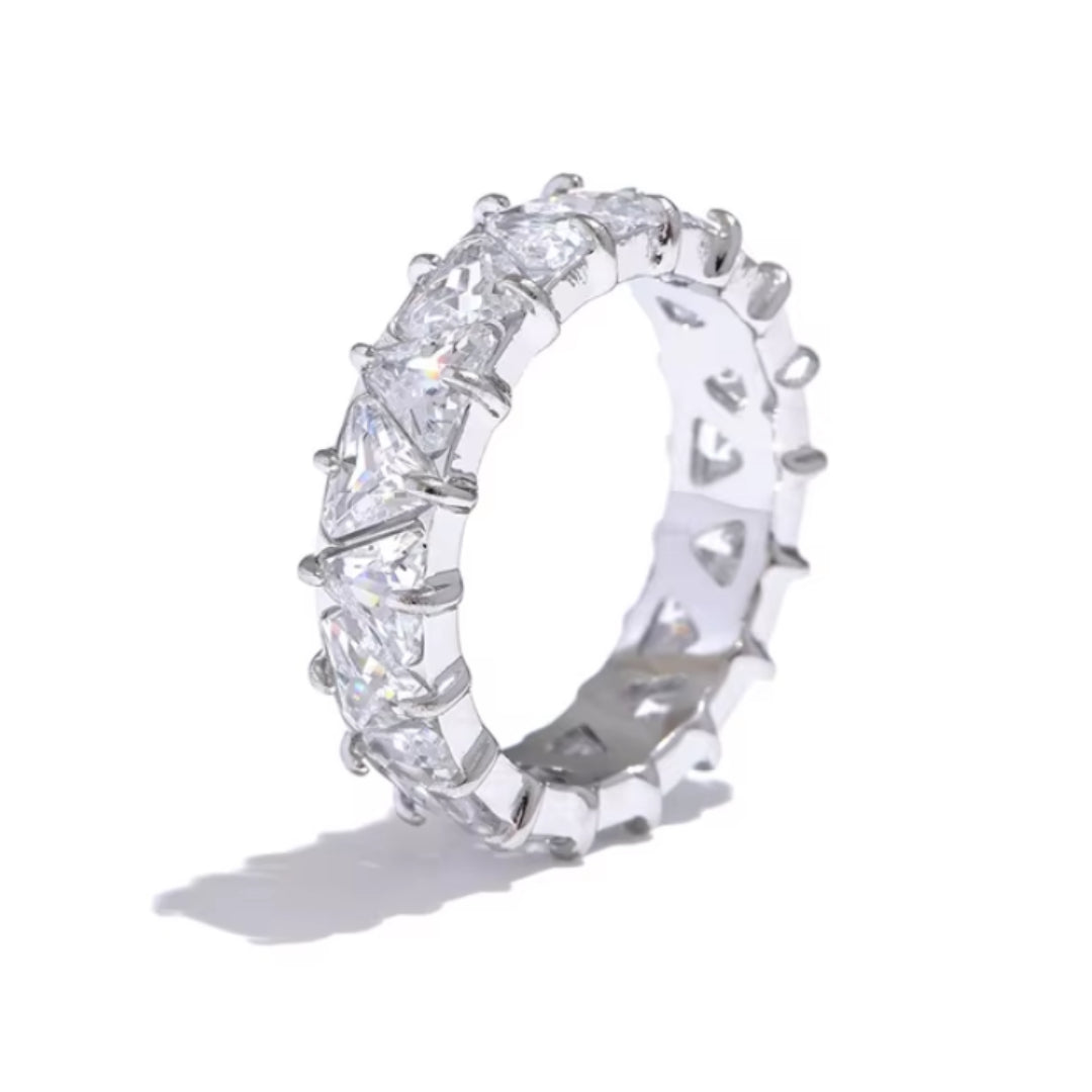 anillo de acero inoxidable, anillo para mujer, anillo con circonita, joyería premium, sortija de acero, anillo dorado, anillo plateado, joyería moderna