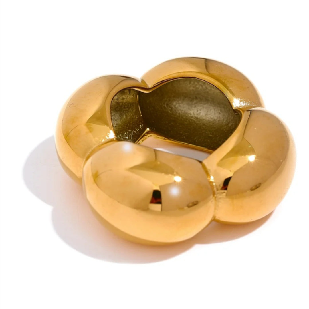  anillo de flor, anillo mujer, anillo oro, joyería elegante, acero inoxidable, anillo impermeable, joyería moderna, anillo llamativo, accesorios para mujer, Lenora Jewelry, joyería mexicana