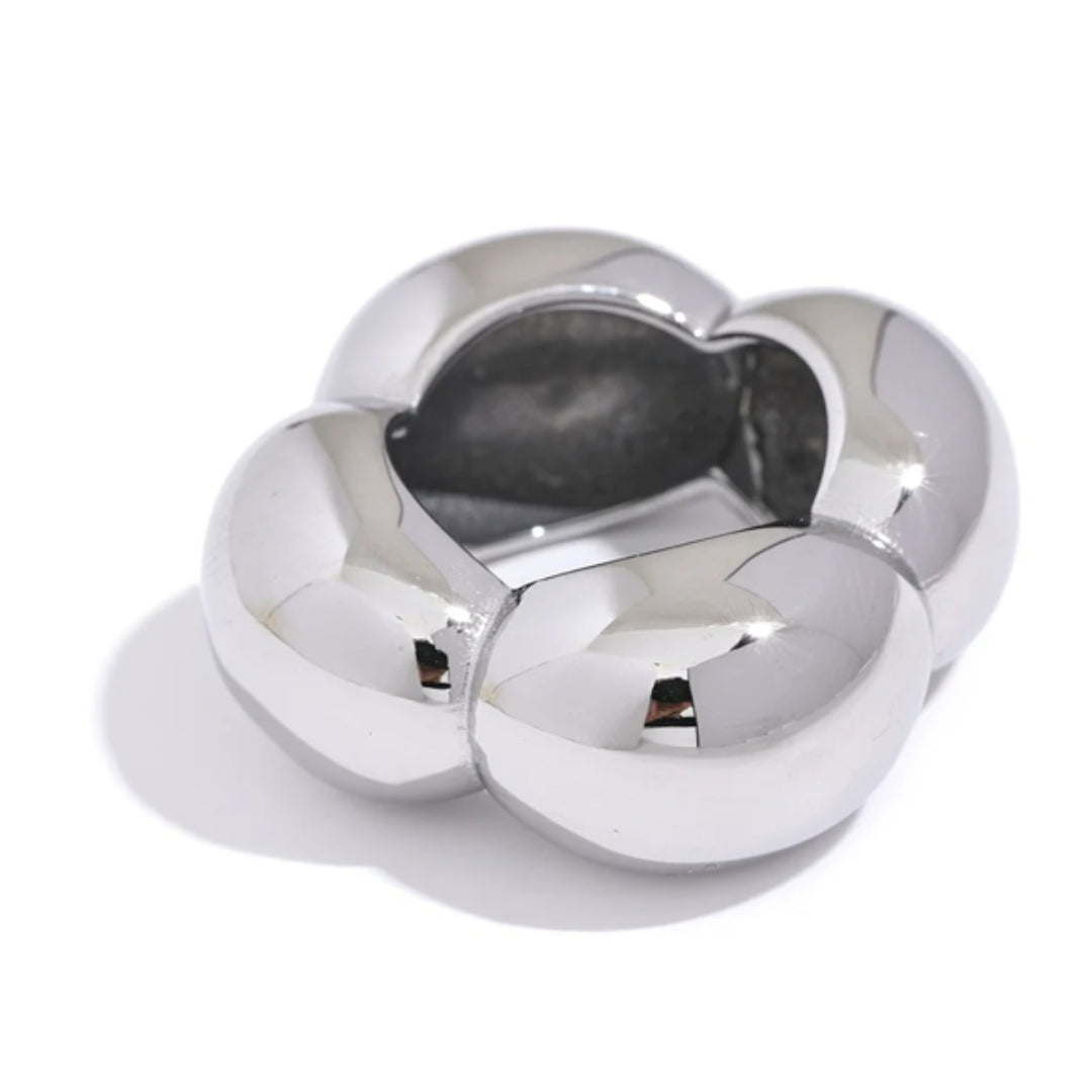  anillo de flor, anillo mujer, anillo oro, joyería elegante, acero inoxidable, anillo impermeable, joyería moderna, anillo llamativo, accesorios para mujer, Lenora Jewelry, joyería mexicana