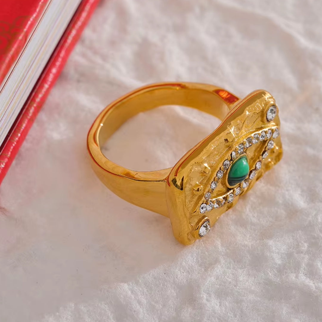 anillo dorado, ojo verde, anillo de circonita, joyería elegante, acero inoxidable 316L, anillo geométrico, anillo para mujer, accesorios de lujo, joyería dorada, anillo moderno
https://lenorajewelry.com/anillo-dorado-ojo-verde-circonita-acero-inoxidable