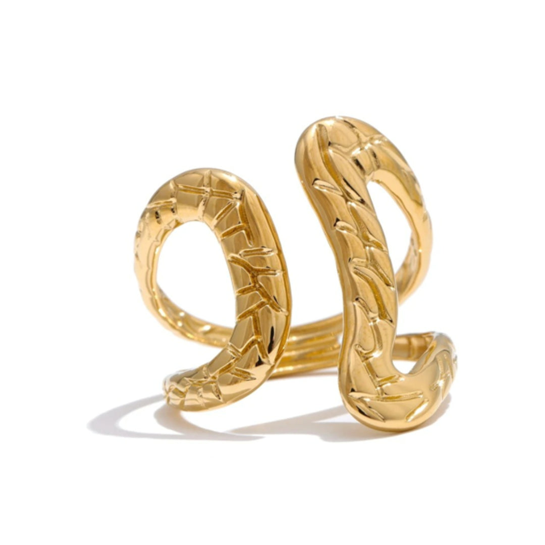 Anillo geométrico ajustable de acero inoxidable chapado en oro 18K
Diseño hueco y minimalista, ideal para mujeres modernas
Accesorio de joyería individualista para todas las ocasiones

