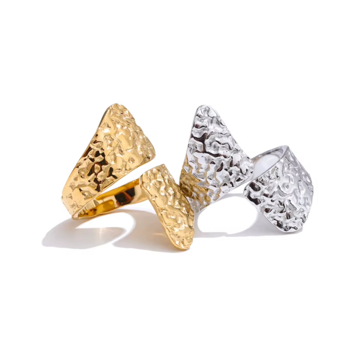 anillo geométrico, acero inoxidable, anillo ajustable, chapado en oro, diseño minimalista, joyería moderna, regalo para mujeres, accesorios elegantes
