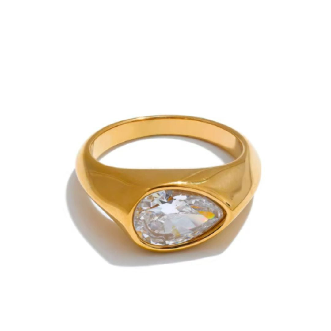  Anillo geométrico dorado con zirconia cúbica AAA para mujer - Lenora Jewelry.
https://lenorajewelry.com/anillo-geométrico-oro-zirconia-mujer