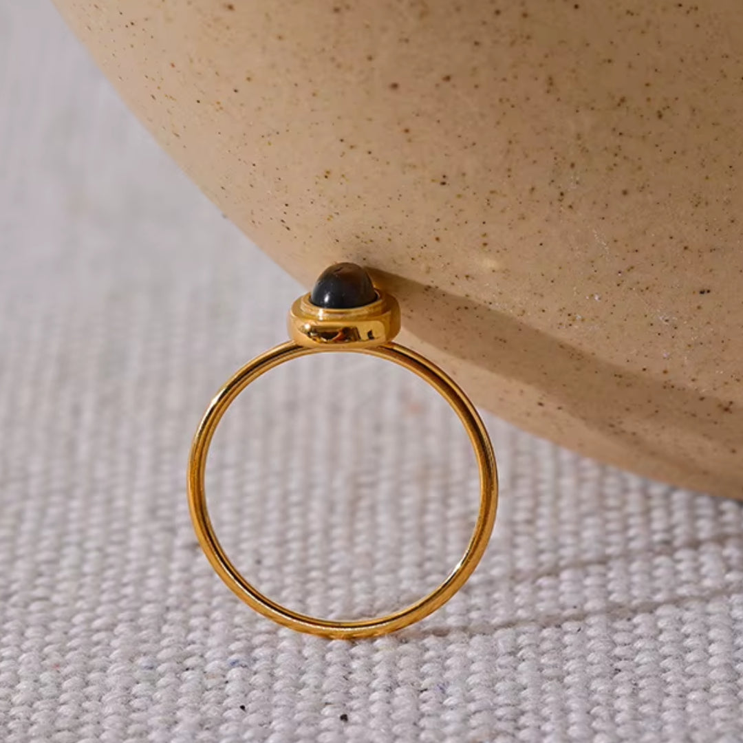 anillo de piedra natural, oro 18k, acero inoxidable, Vena Naturalis, joyería minimalista, anillo ajustable, accesorios impermeables, regalos para mujer, joyas elegantes