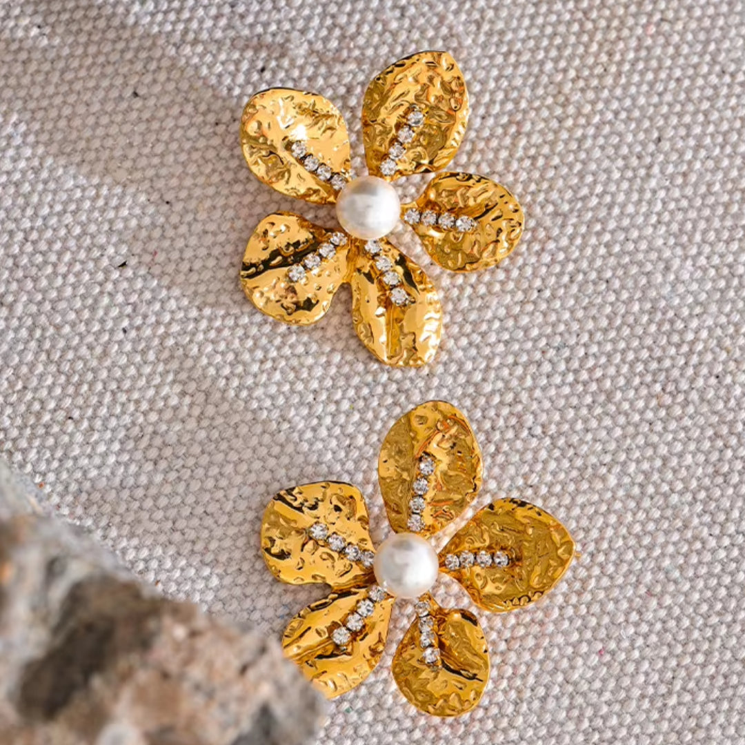 aretes florales, oro 18k PVD, zirconia cúbica, joyería resistente al agua, Flor de Éden, accesorios para mujer, aretes de botón, joyas elegantes, regalos con significado