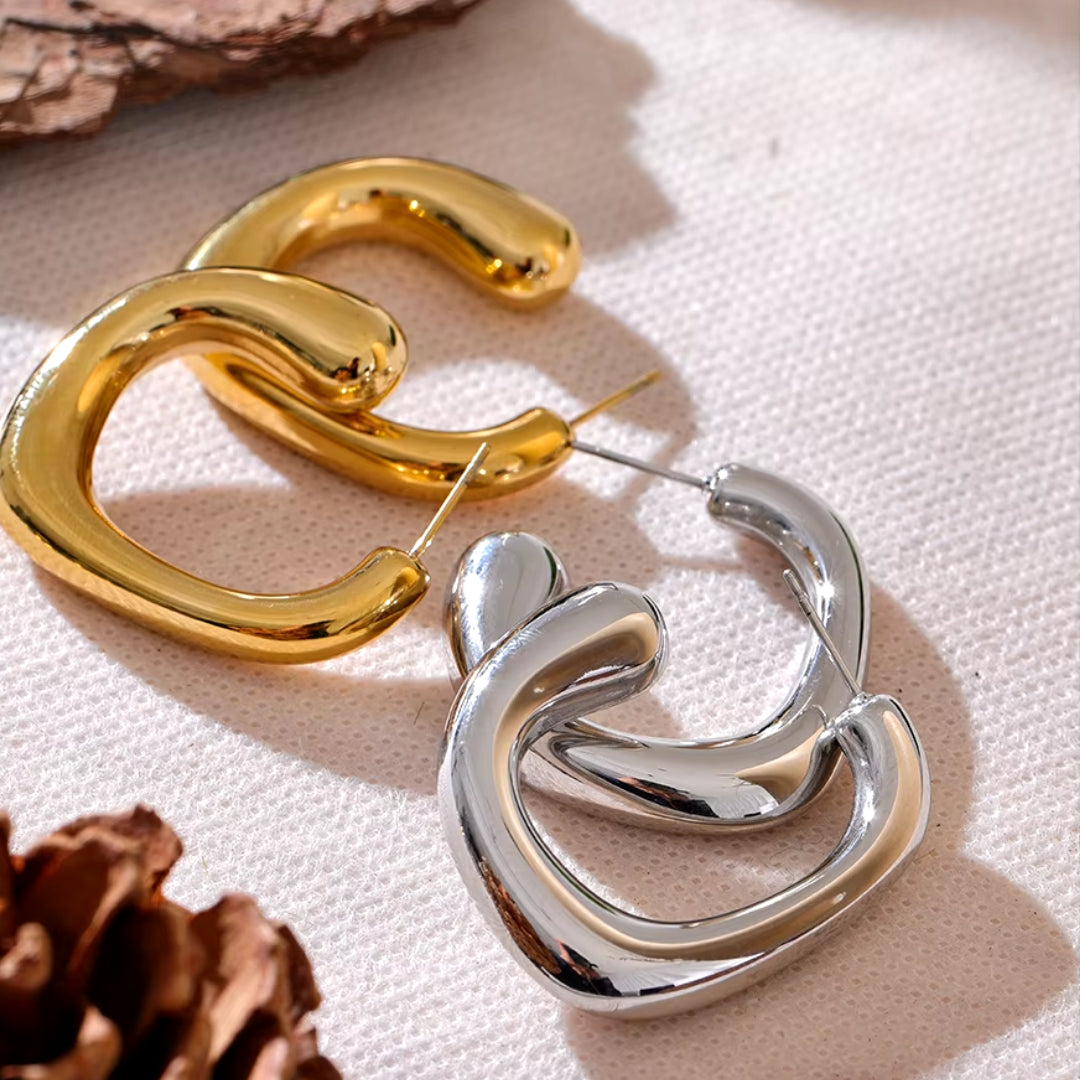 Aretes Dorados 18K en Acero Inoxidable – Diseño Texturizado y Moderno
