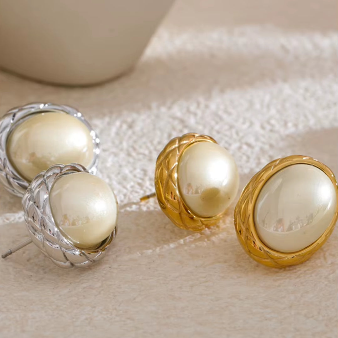 aretes estilo coreano, joyería moderna, oro 18k PVD, perlas ovaladas, aretes geométricos, joyas para mujer, Aura Perla, regalos elegantes, moda coreana