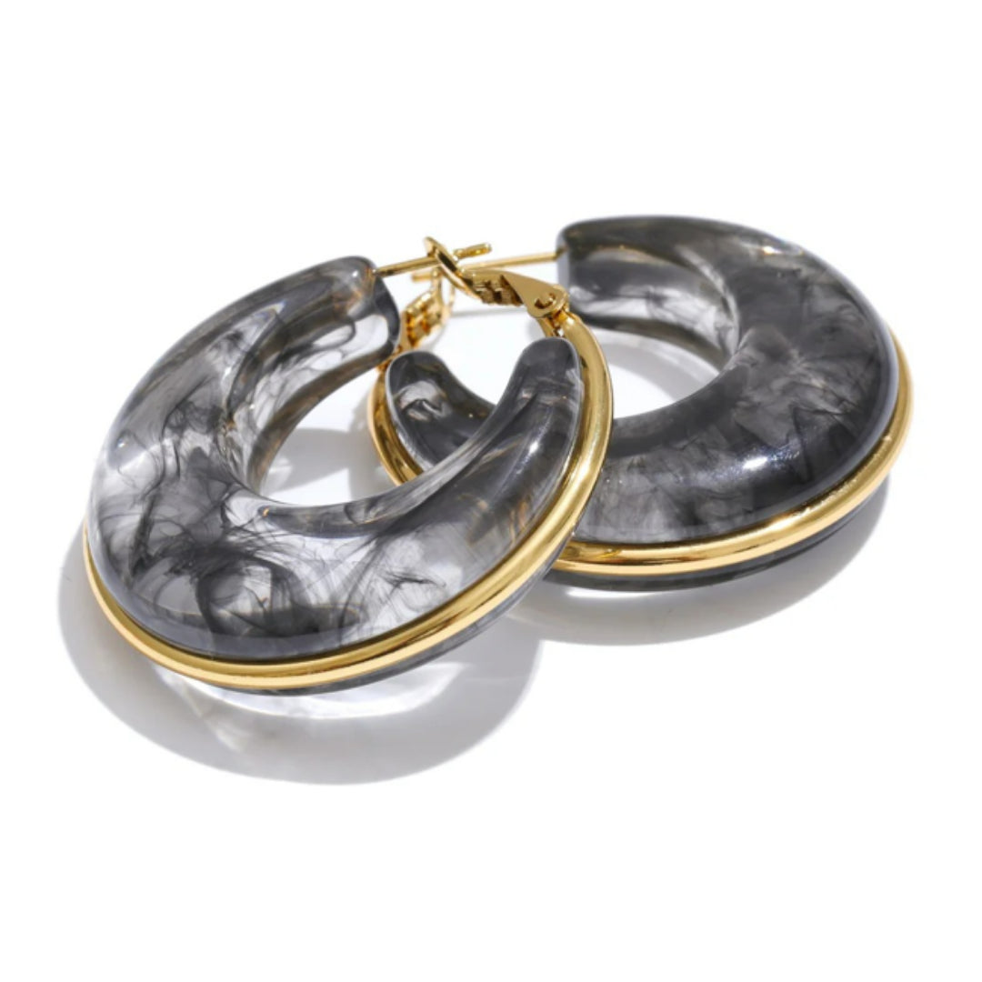 pendientes de aro, joyería fina mujer, accesorios de moda, aros de oro, pendientes chunky, joyas LENORA, regalo elegante, pendientes acrílico, Aros chunky con detalles de acetato - lenorajewelry.com/aros-eteris-oro-acrilico