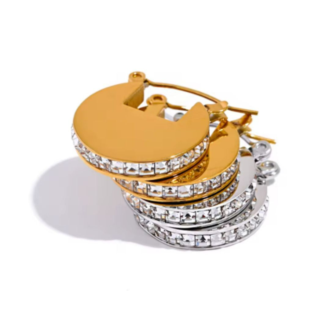 aros dorados, acero inoxidable, aros con strass, joyería de moda, aretes bañados en oro, accesorios elegantes, aros para mujer, regalo de joyería, moda en acero inoxidable
https://lenorajewelry.com/aros-dorados-acero-inoxidable-strass-18k