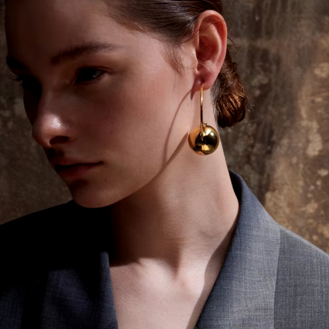 C-shaped hoops