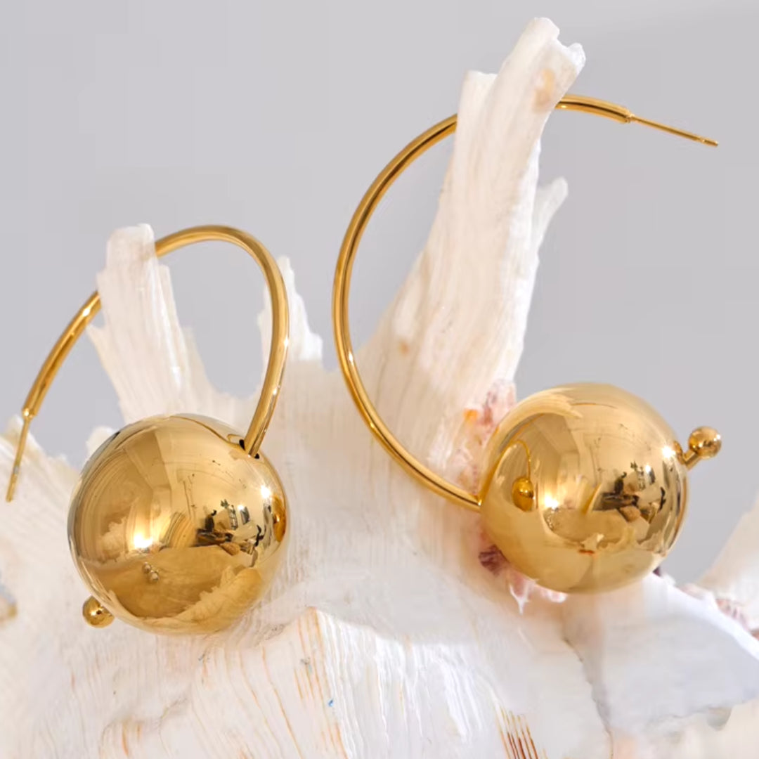 C-shaped hoops
