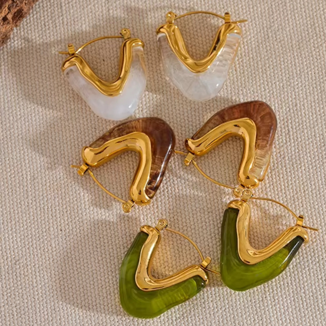 aros de acero inoxidable, aros geométricos, aros de forma de V, aros chapados en oro, joyería para mujeres, aros modernos, aros minimalistas, joyas elegantes