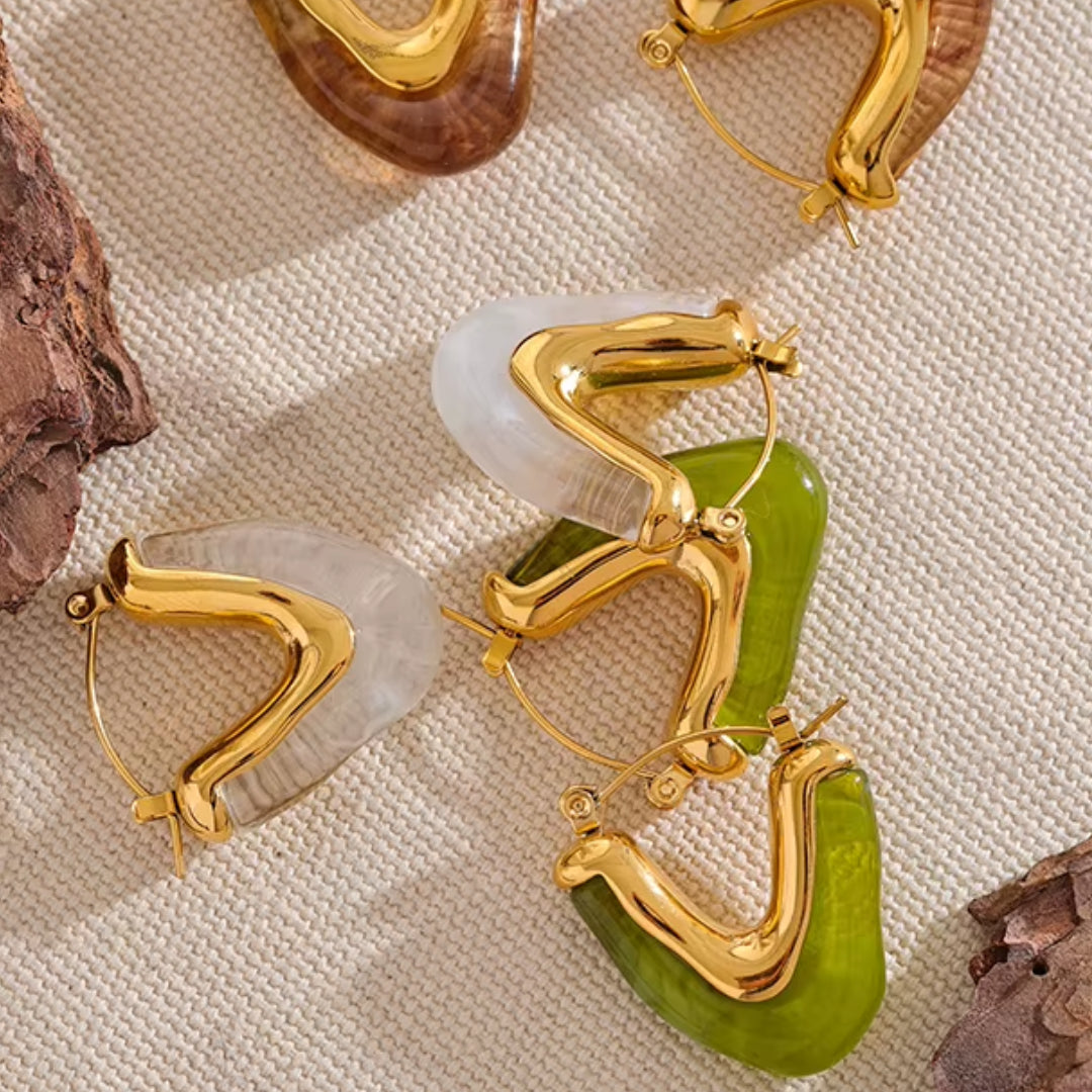 aros de acero inoxidable, aros geométricos, aros de forma de V, aros chapados en oro, joyería para mujeres, aros modernos, aros minimalistas, joyas elegantes