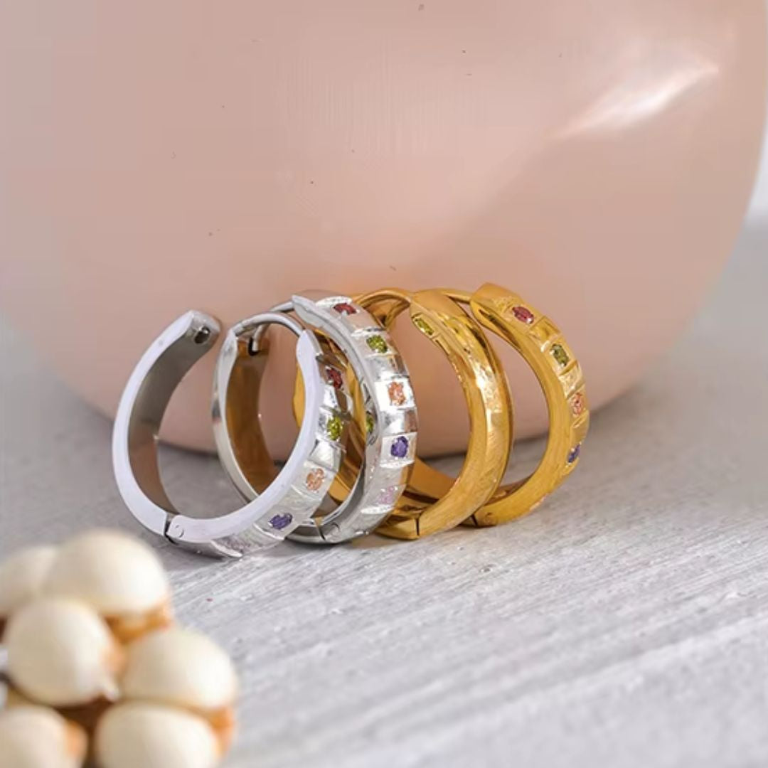 aros de acero inoxidable, aros redondos con zirconia cúbica, aros impermeables, joyería elegante para mujer, accesorios modernos, aros baño en oro, zirconia cúbica colorida, joyería ligera, regalos sofisticados para mujer, aros clásicos
https://lenorajewelry.com/aros-redondos-zirconia-cubica-duraderos-impermeables