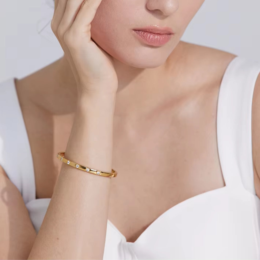 brazalete de acero, pulsera de oro 18k, joyería impermeable, zirconia cúbica, joyería para mujer, brazalete geométrico, pulsera elegante