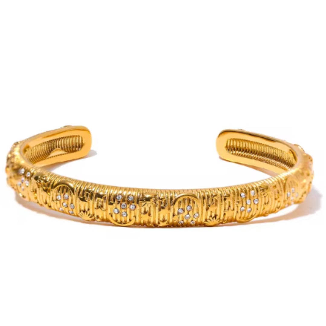 brazalete dorado, joyería elegante, brazalete 18K, luna y estrella, circonia cúbica, resistente al agua, joyería de moda