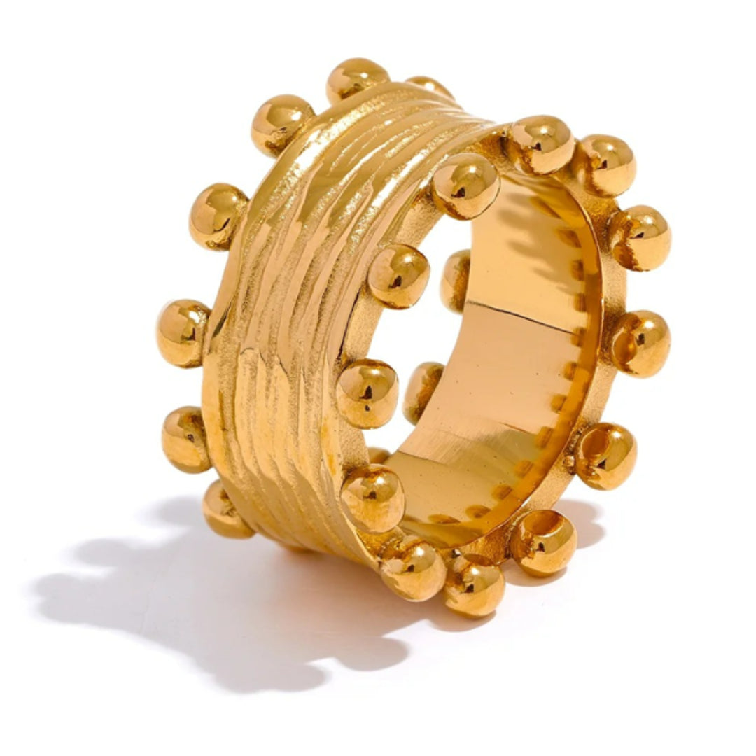 anillo brillo de realeza, anillo amplio oro 18k, joyería resistente al agua, acero inoxidable 316L, anillo elegante para mujeres, Lenora Jewelry, joyería de lujo, accesorios modernos