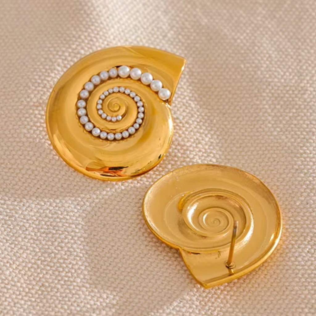 aretes de perlas, joyería de verano, oro PVD, acero inoxidable, aretes geométricos, joyas para mujer, Sol de Perlas, accesorios vacaciones, regalos elegantes