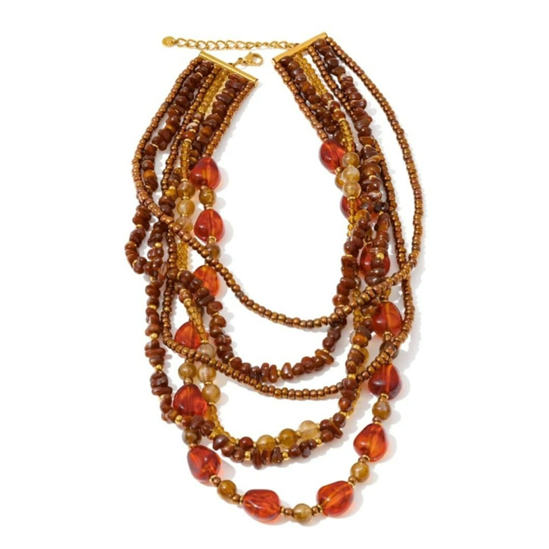 Collar Coralina de resina ámbar – lenorajewelry.com/collar-resina-ambar-coralina, collar de resina, collar ámbar dorado, joyería artesanal, collar elegante mujer, collar de moda, joyas resistentes al agua, collar de lujo LENORA