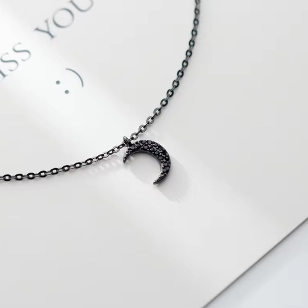 collar de plata 925, colgante de luna, collar de circón negro, joyería minimalista, collar ajustable, joyería fina, collar para mujer, cadena de eslabones