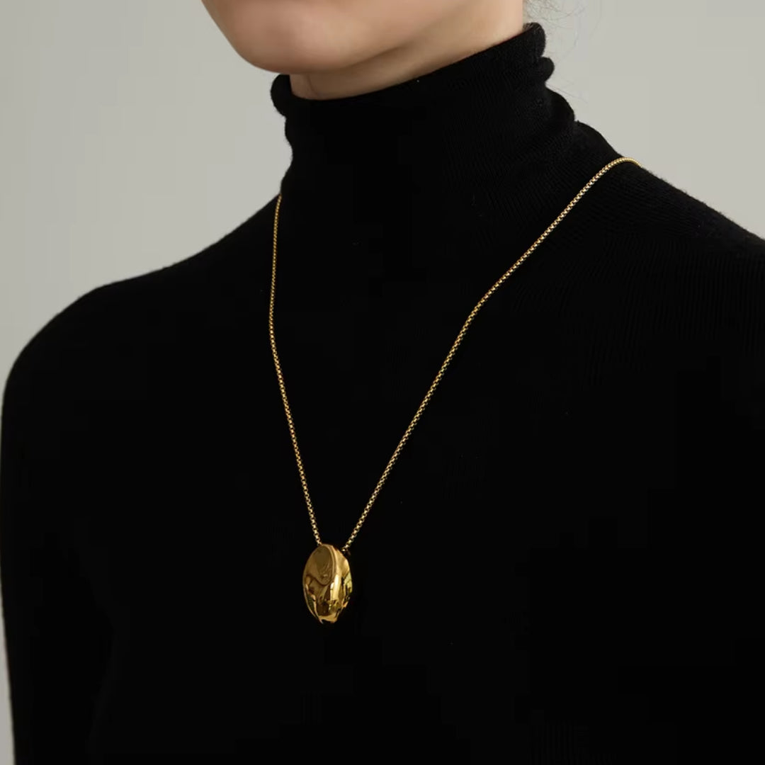 collar minimalista, collar ovalado, collar unisex, collar de acero inoxidable, collar con baño de oro, collar impermeable, joyería de acero inoxidable, collar largo, collar moderno, collar para hombres, collar para mujeres, collar elegante.