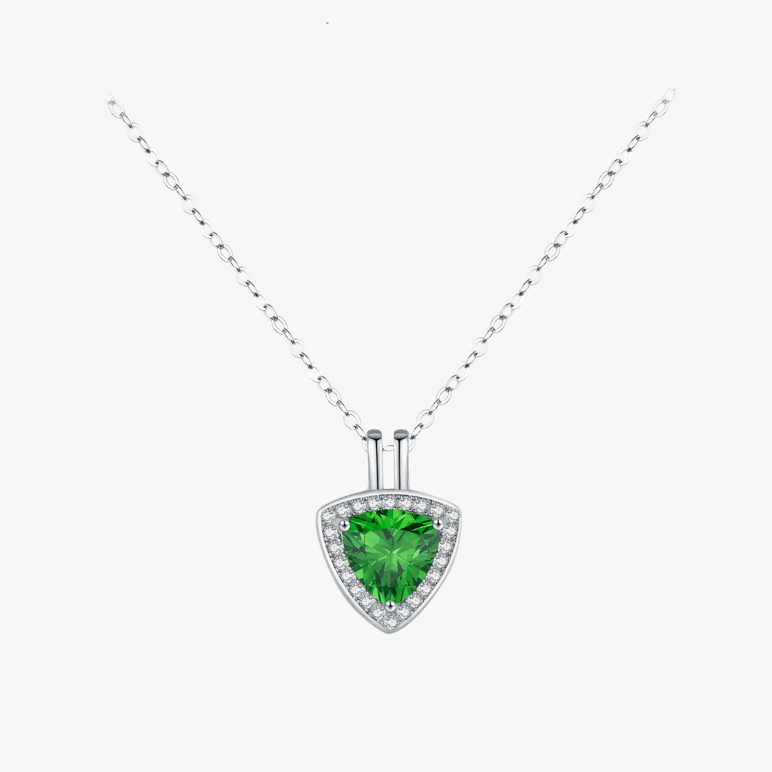 collar de plata 925, joyería fina, colgante triángulo, zirconias cúbicas verdes, collar elegante, plata de ley 925, lujo en joyería, joyería sin alergias, collar exclusivo, accesorios de moda