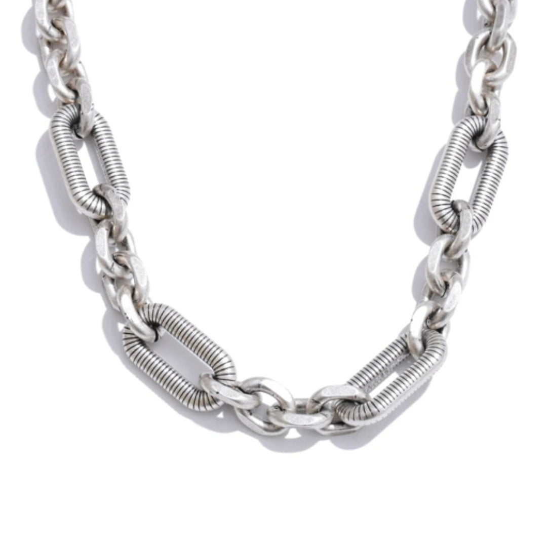 collar unisex, acero inoxidable, oro PVD, Urban Fortis, joyería urbana, accesorios resistentes, regalos para él/ella, moda atemporal, cadena gruesa