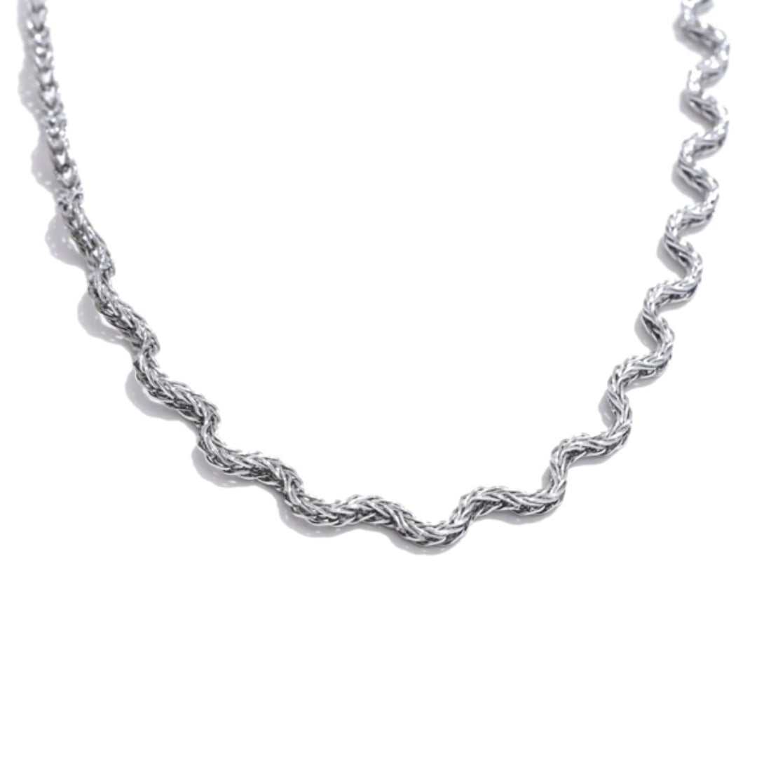 collar geométrico, oro PVD, acero inoxidable, joyería resistente al agua, Geo Aurea, regalos para mujer, collar de moda, joyas minimalistas, accesorios elegantes