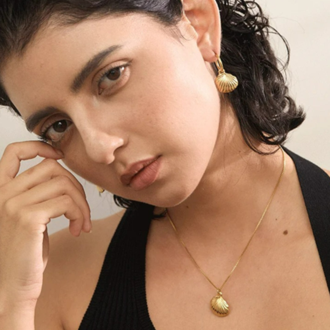 conjunto de joyas mujer, aretes y collar dorados, acero inoxidable dorado, joyas impermeables, conjunto para verano, moda mujer, Lenora Jewelry