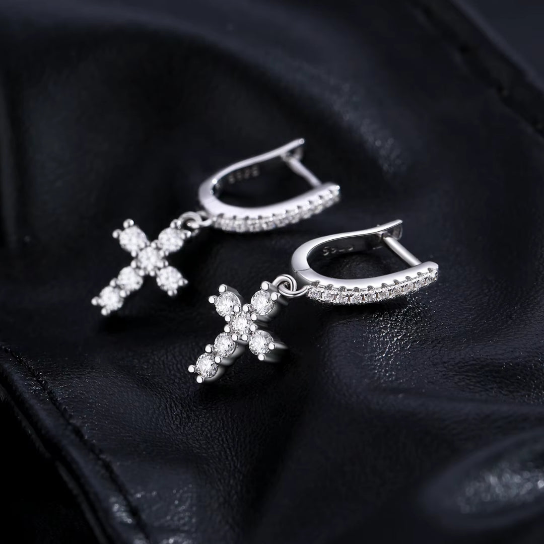 aretes de moissanita, plata 925, joyería de lujo, Lumina Éterna, aros brillantes, moissanita color D, regalos para mujer, joyas ajustables, certificación GRA