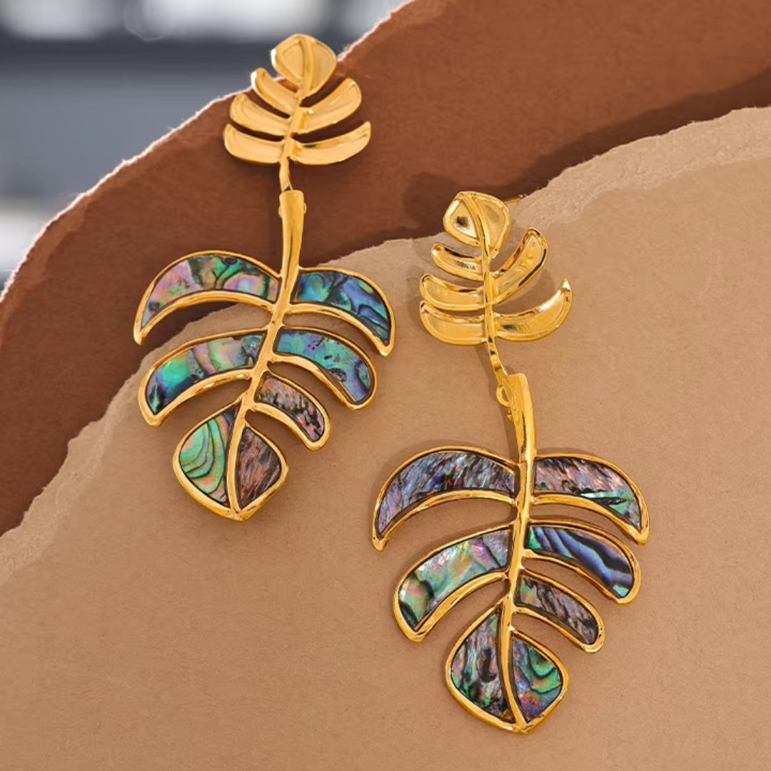 Pendientes de hoja dorada de acero inoxidable con baño de oro 18K
https://lenorajewelry.com/pendientes-hoja-dorada-acero-inoxidable-18k-verano