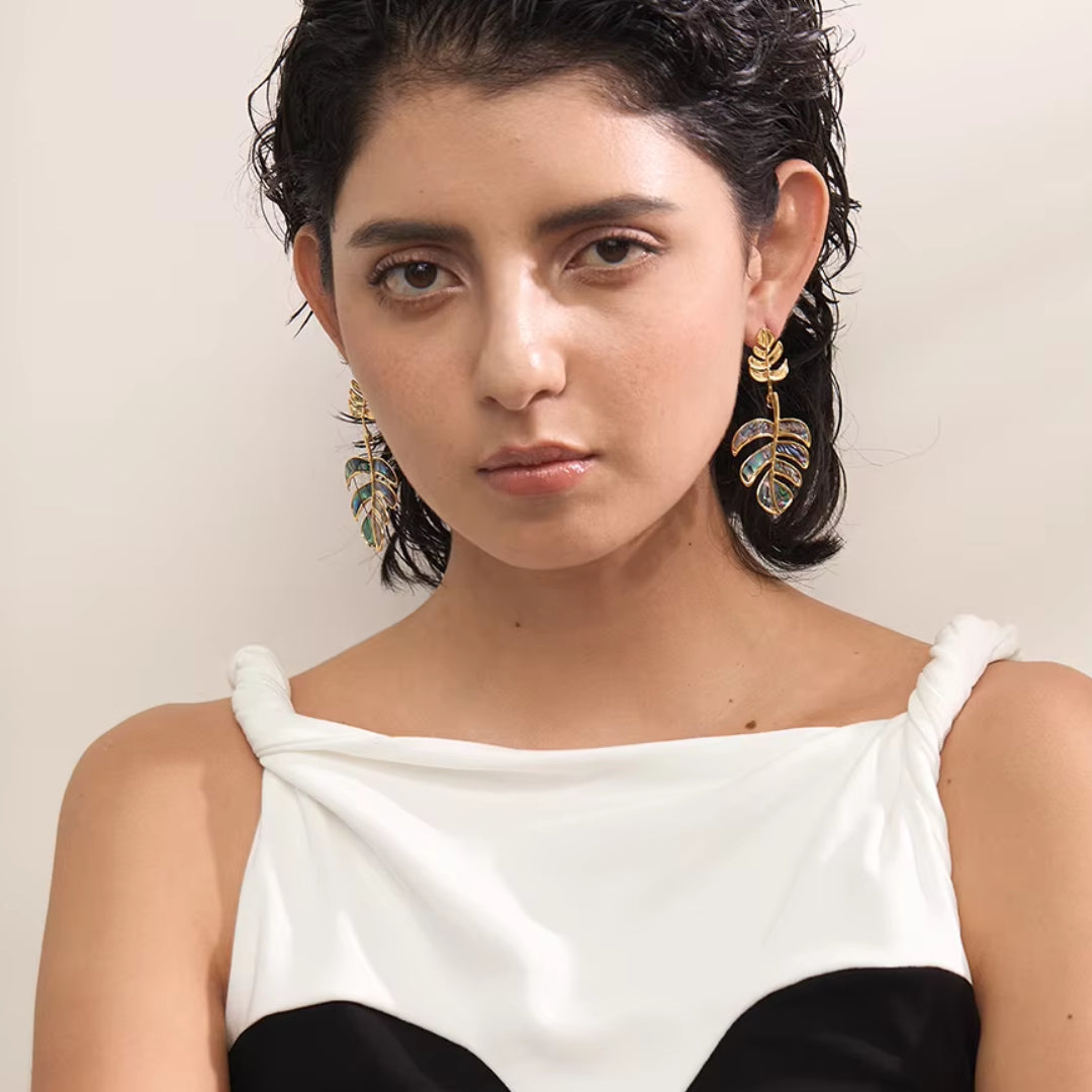 Pendientes de hoja dorada de acero inoxidable con baño de oro 18K
https://lenorajewelry.com/pendientes-hoja-dorada-acero-inoxidable-18k-verano