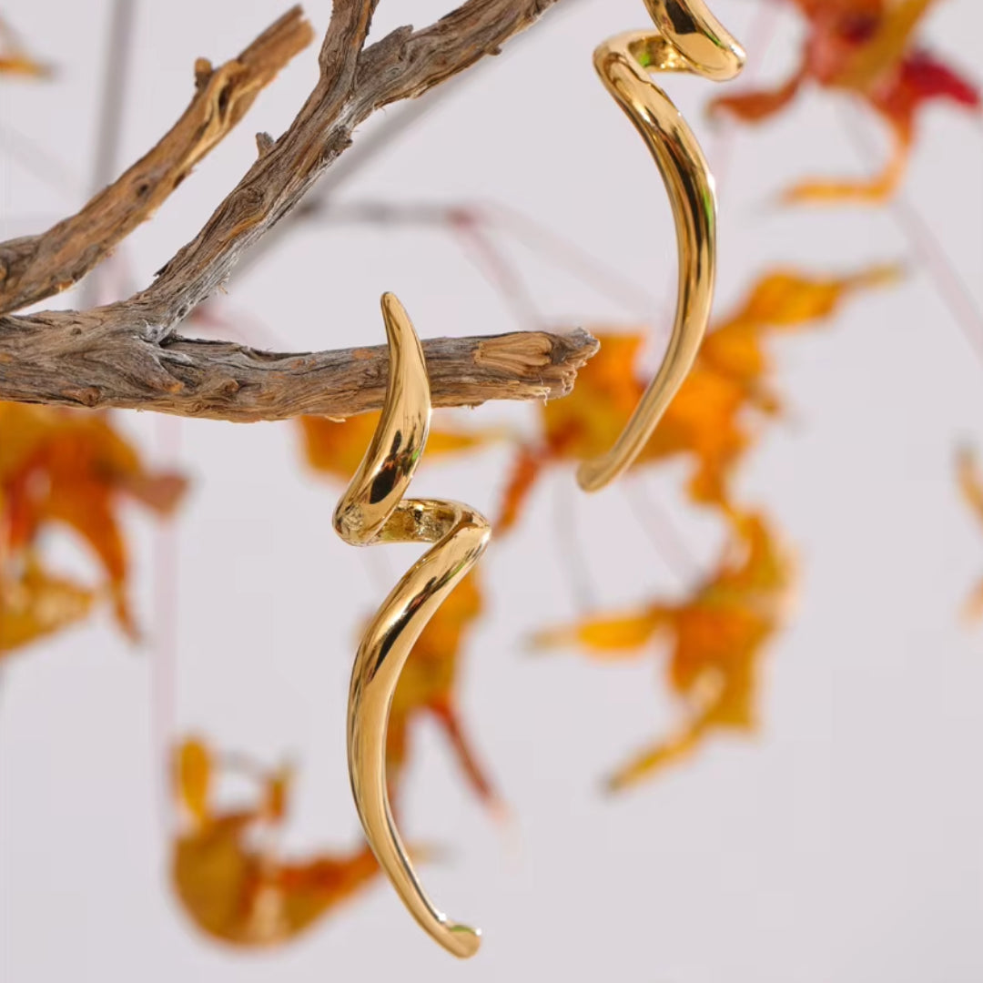 pendientes hipoalergénicos, acero inoxidable, oro PVD, joyería minimalista, Aura Minimal, accesorios diarios, pendientes geométricos, regalos para mujer, joyas versátiles