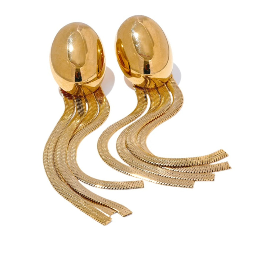 Pendientes largos Eslabón de Elegancia con borla ovalada y cadena de serpiente.
Detalle de la cadena de serpiente en los pendientes Eslabón de Elegancia.
https://lenorajewelry.com/pendientes-eslabon-de-elegancia
