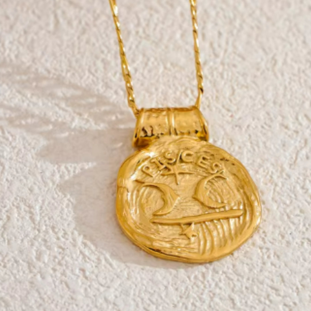 Collar de constelaciones dorado con diseño vintage, Collar zodiacal martillado en acero inoxidable, Joyería dorada 18k con signos zodiacales
https://lenorajewelry.com/collar-constelaciones-dorado-vintage-martillado