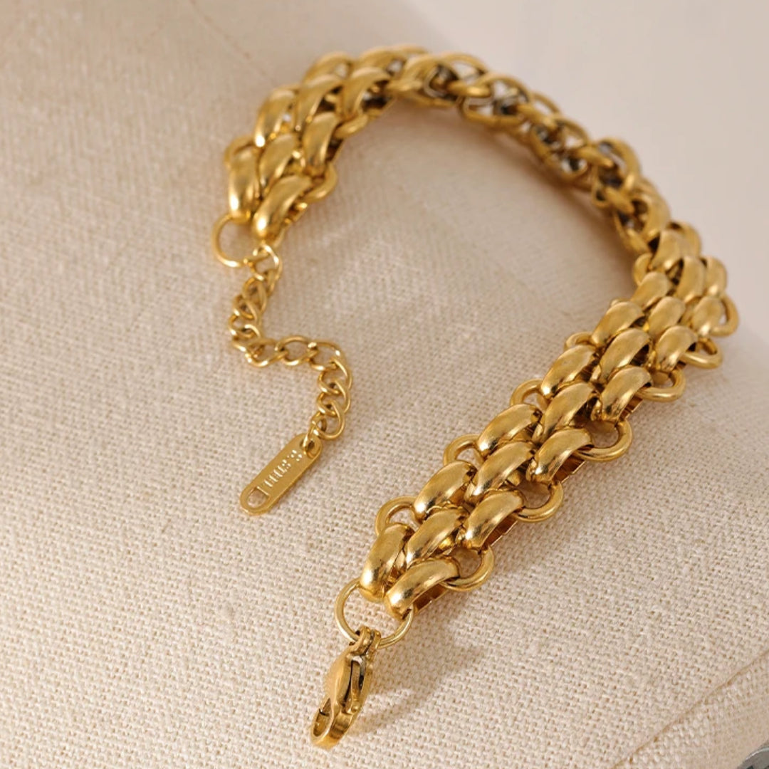 Pulsera Aura Imperecedera cadena cubana ajustable oro 18k – lenorajewelry.com/pulsera-aura-imperecedera-oro-18k
pulsera mujer, joyería oro 18k, acero inoxidable, regalo elegante, cadena cubana, pulsera ajustable, dije joya, joyería hipoalergénica, moda accesorios, Lenora Jewelry
