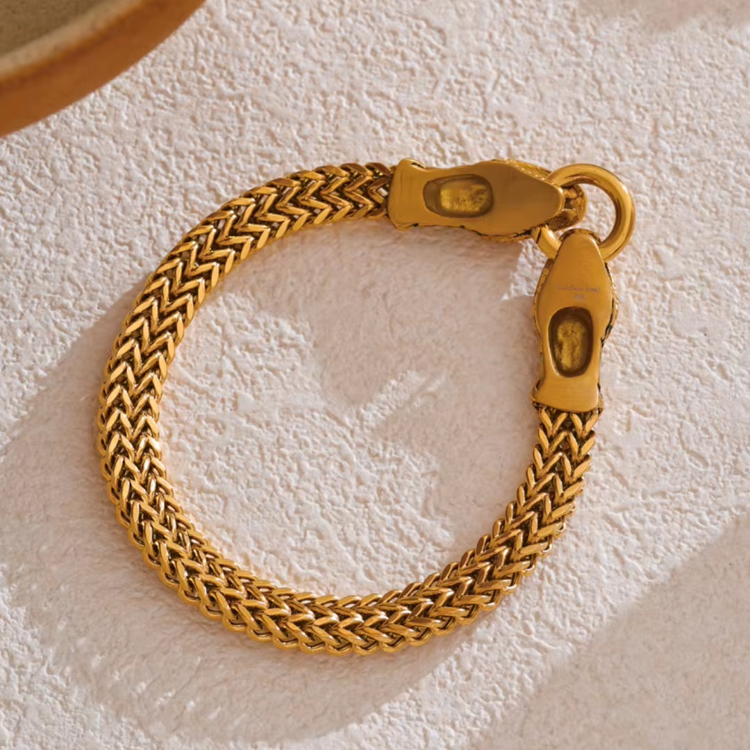 Pulsera Cobra unisex de acero inoxidable 316L y baño de oro 18K
https://lenorajewelry.com/pulsera-cobra-unisex-cadena-oro-18k-acero-316l